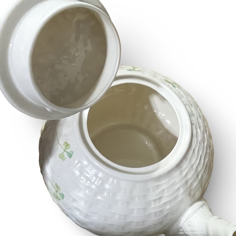 Vintage Belleek Shamrock Basketweave Tea Set - Picture 15 of 16